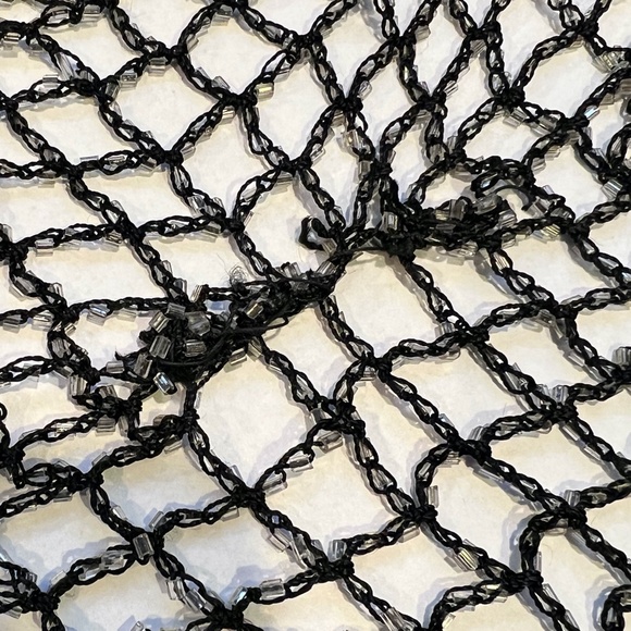 VINTAGE BLACK BEADED CROCHETED SHAWL WRAP W SILVER BEADS & SCALLOPED EDGES - Picture 16 of 16